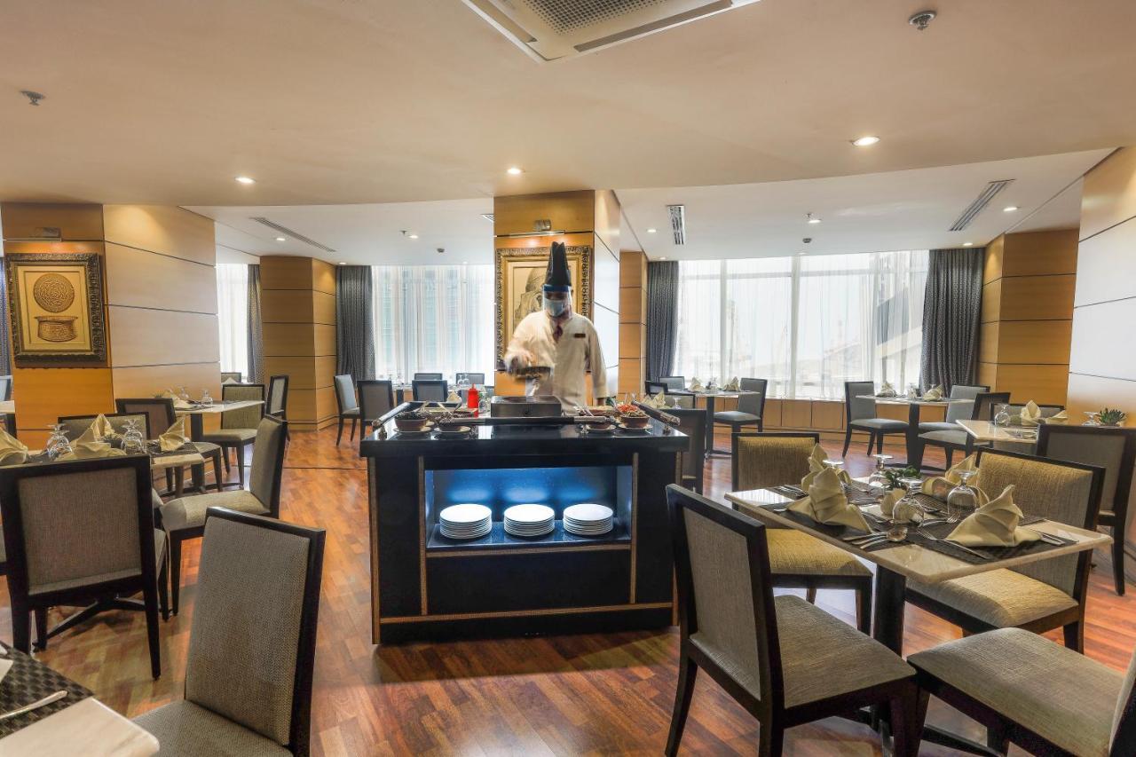 อีลาฟ ออล มาชาเออร์ โฮเต็ล มากกาห์ Hotel Mecca ภายนอก รูปภาพ The restaurant