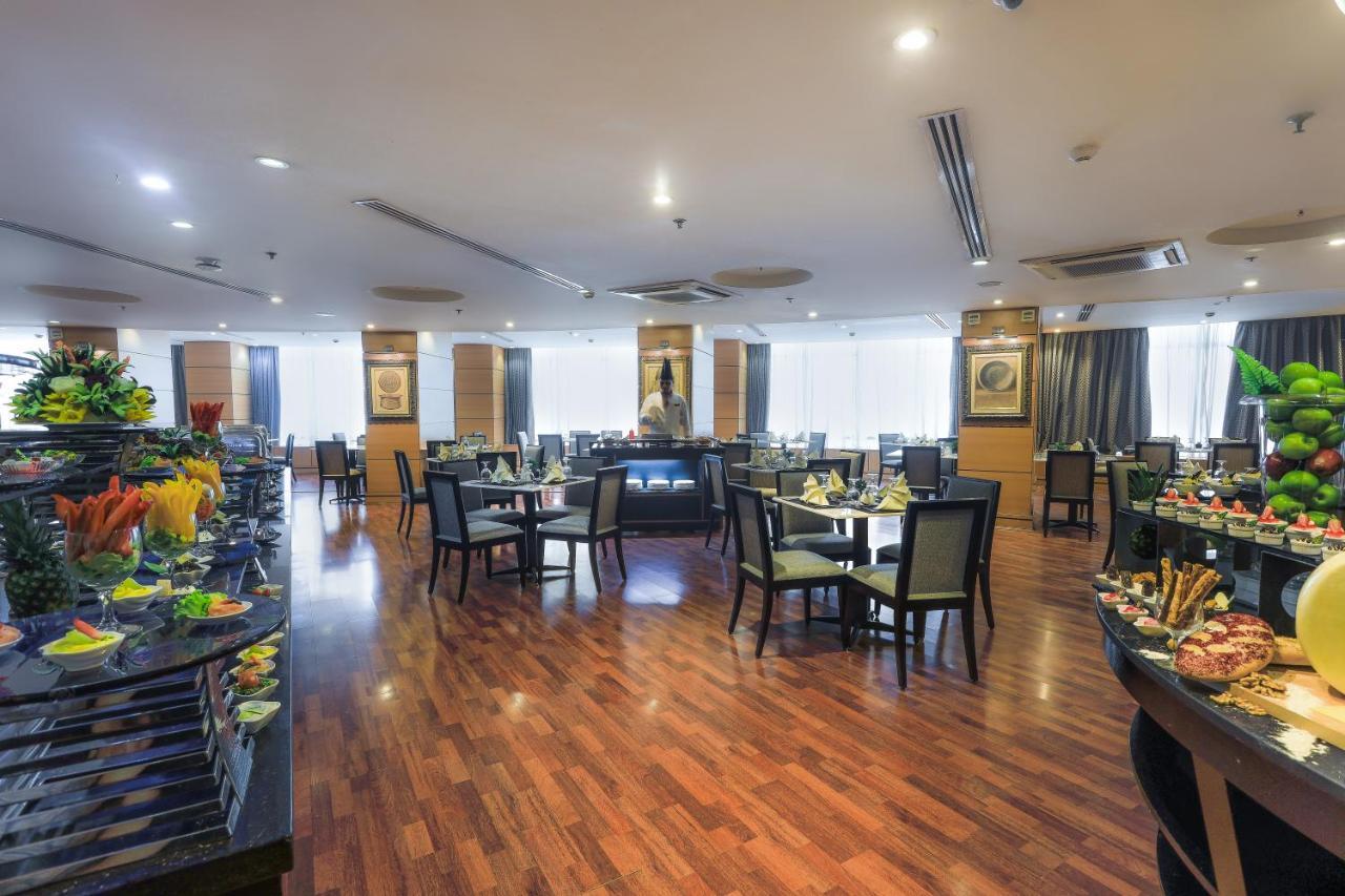 อีลาฟ ออล มาชาเออร์ โฮเต็ล มากกาห์ Hotel Mecca ภายนอก รูปภาพ The restaurant