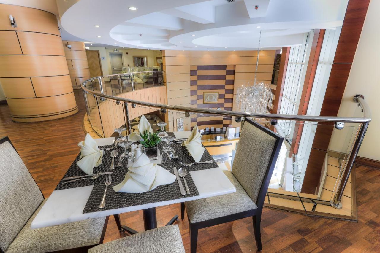อีลาฟ ออล มาชาเออร์ โฮเต็ล มากกาห์ Hotel Mecca ภายนอก รูปภาพ The restaurant