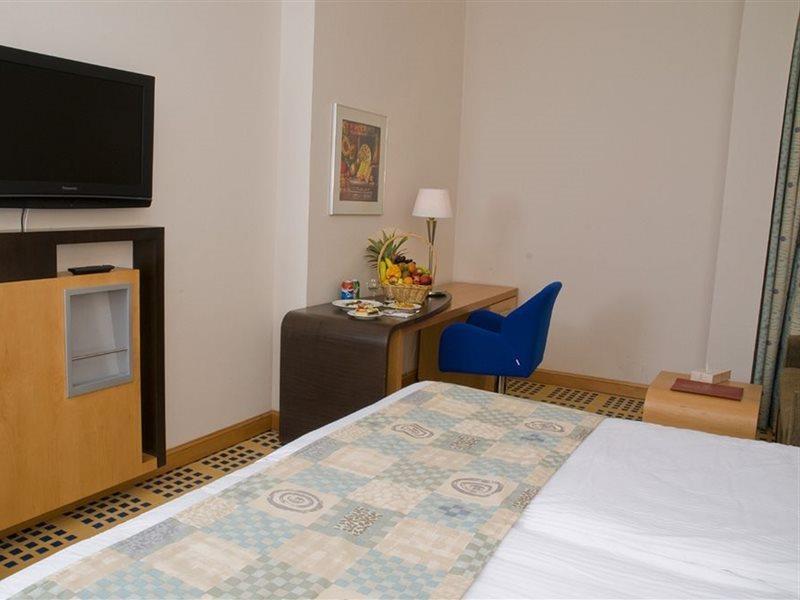 อีลาฟ ออล มาชาเออร์ โฮเต็ล มากกาห์ Hotel Mecca ภายนอก รูปภาพ A room at the hotel