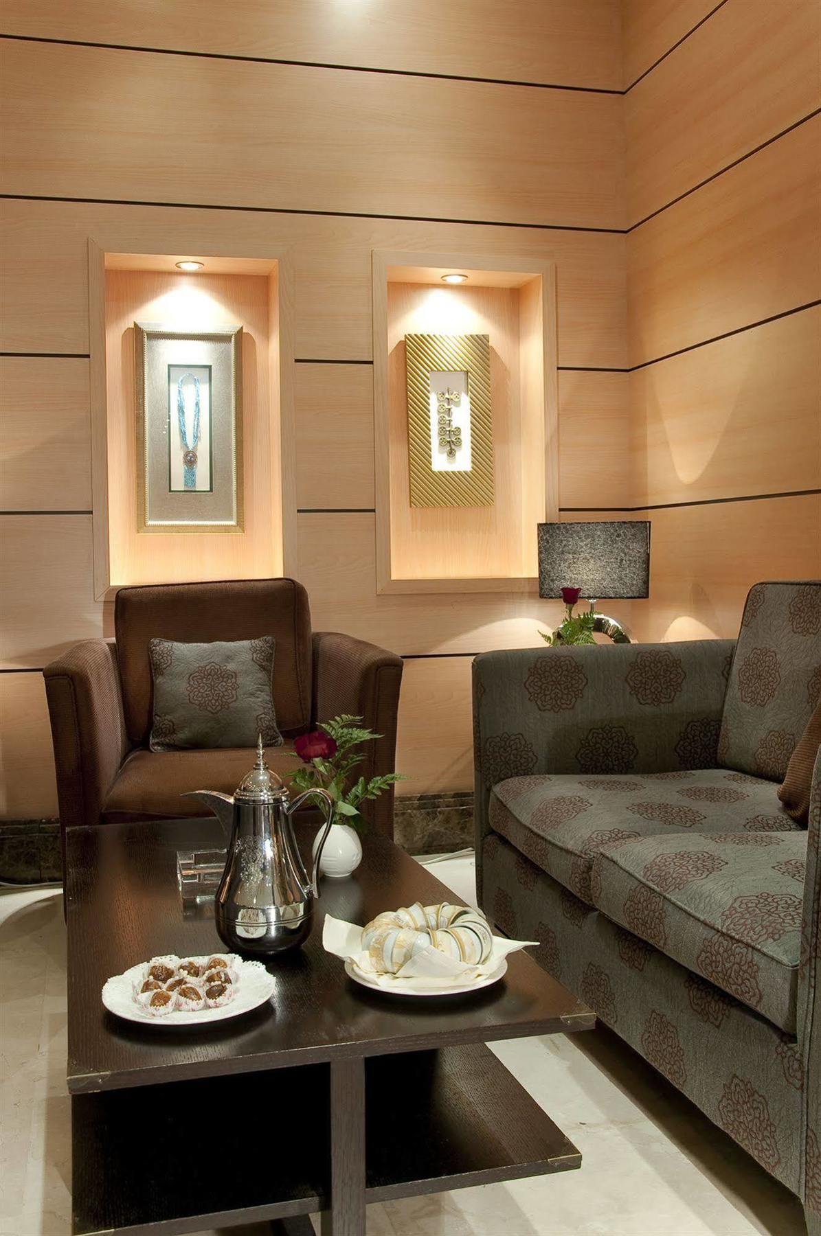 อีลาฟ ออล มาชาเออร์ โฮเต็ล มากกาห์ Hotel Mecca ภายนอก รูปภาพ A living room in a luxury hotel